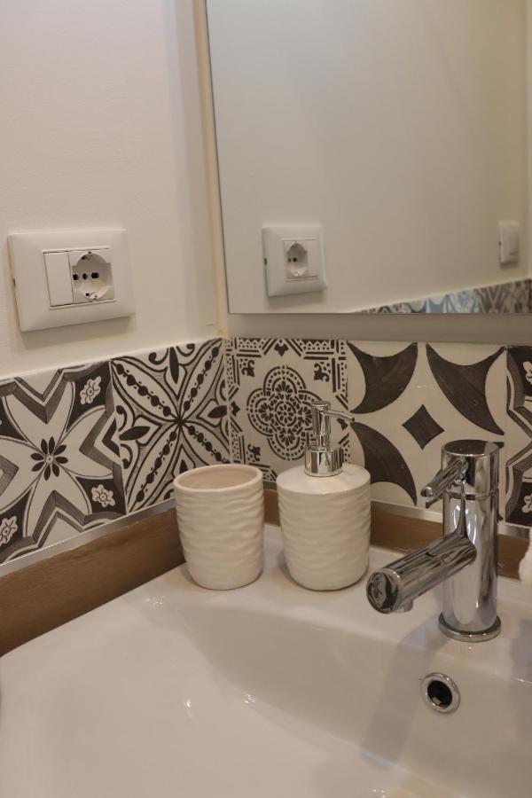 U Cuttigghiu Apartman Catania-Fontanarossai nemzetközi repülőtér Kültér fotó